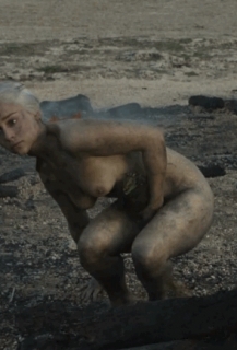 Celeb gif - Emilia Clarke